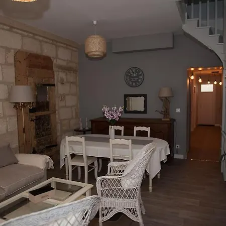 Apartment Bel En Pierre De 100 M2 Avec Cour. Margaux-Cantenac